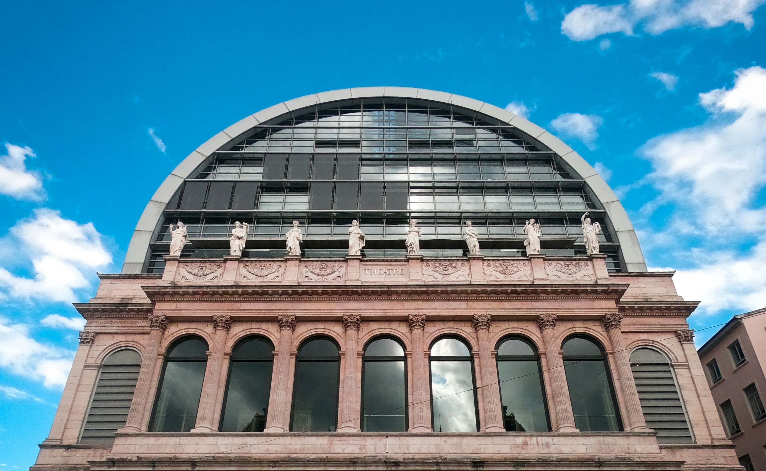 Photographer: Bastien NVS, Image: Opera de Lyon with clear sky